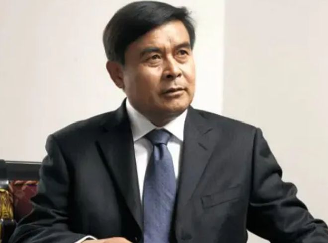 一个连饭都吃不饱的家庭是如何走出4个亿万富翁的？(图3)