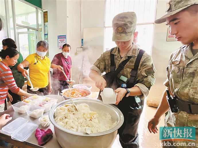 江湾镇逐步恢复用水用电通信信号(图6)