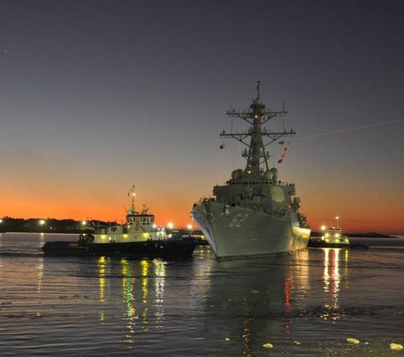 「兵武」美国海军实力的体现？被撞残的战舰两年大修后重返大海(图2)