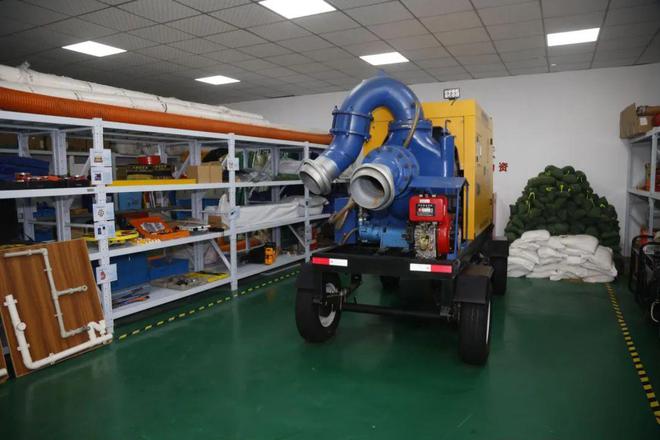 防汛备汛工作闵行区房管局开展住宅小区防汛备汛专项检查(图4)