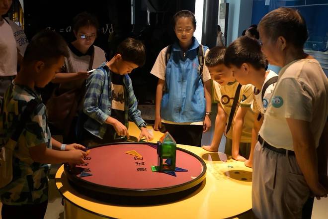 西华大学雷锋青年团三下乡第五站：走进科技场馆提升科学素养(图4)