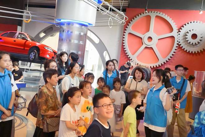 西华大学雷锋青年团三下乡第五站：走进科技场馆提升科学素养(图3)