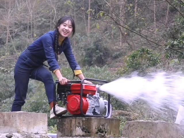 “机械西施”林果儿长相甜美技艺高超因维修发电机爆红网络(图4)