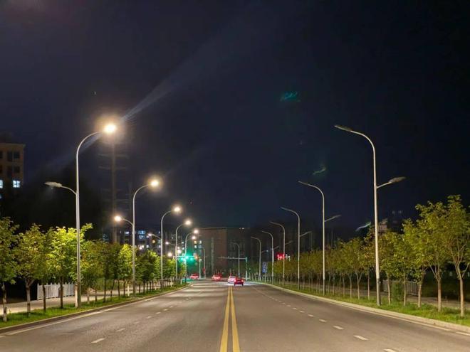 中国路灯每晚“免费”开每晚耗电数量巨大谁在承担高额电费？(图3)