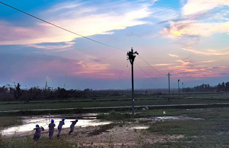 前后方协作高效迅捷驰援海南抢修复电(图4)