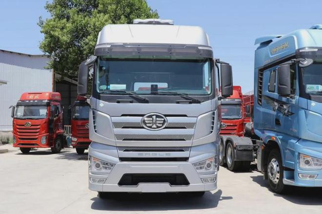 原创|16升解放J7是当之无愧的LNG重卡领袖(图9)