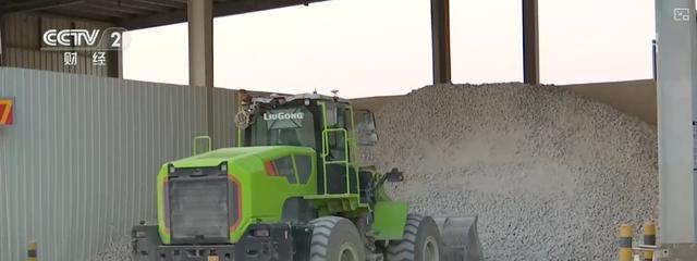 多地重大工程项目“加速跑”装载机销量走高工程机械企业产能全开(图5)