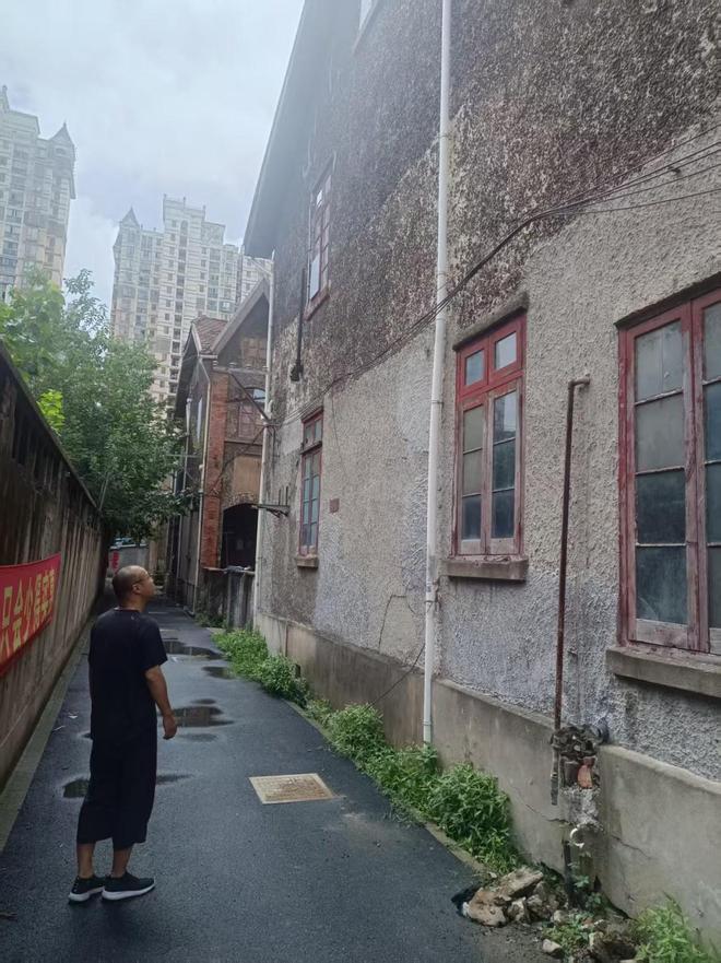 本市房管系统积极落实防御台风“竹节草”各项应急措施全力筑牢安全屏障（一）(图5)