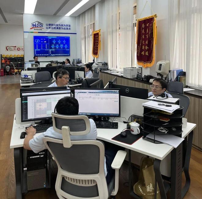 本市房管系统积极落实防御台风“竹节草”各项应急措施全力筑牢安全屏障（一）(图20)