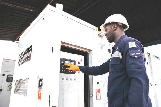 一线故事丨守护“电力心脏”(图1)