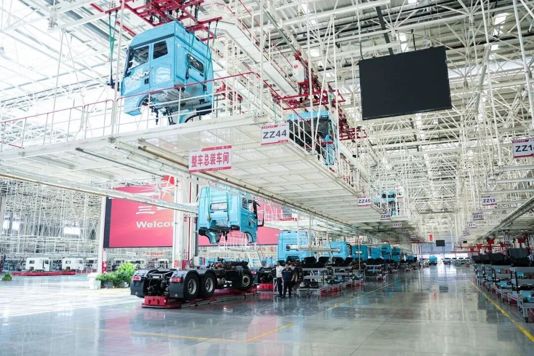 三湘奋进夯筑高地(前沿观察·挑大梁看担当)——湖南省党员干部扎实推进产业项目建设(图1)