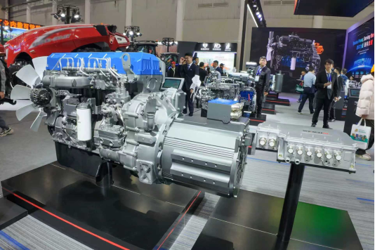 深耕全球市场!潍柴携新产品亮相2025中国国际农业机械展览会(图3)