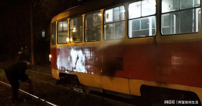 乌克兰遭核打击警告俄军发射13枚“全球禁止”导弹(图8)