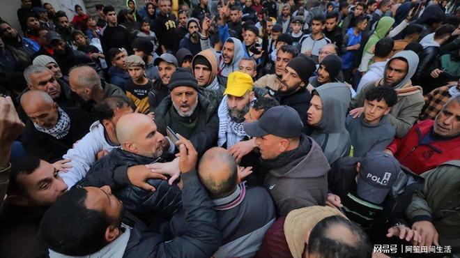 乌克兰遭核打击警告俄军发射13枚“全球禁止”导弹(图10)