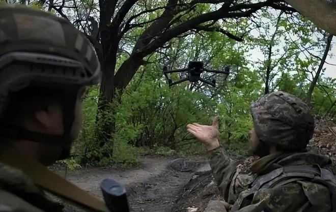 乌克兰全境大停电俄军核打击之前警告发射多枚全球禁止导弹！(图8)