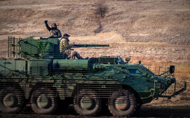 为什么军车大多是柴油车？有哪些优势？为何电车战场直接完蛋？(图5)