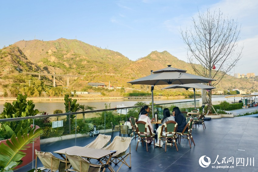 “市中心”建起水电站(图2)