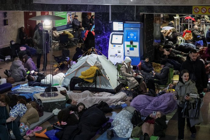 冬季严寒中乌克兰平民如何应对持续的基础设施崩溃？(图1)