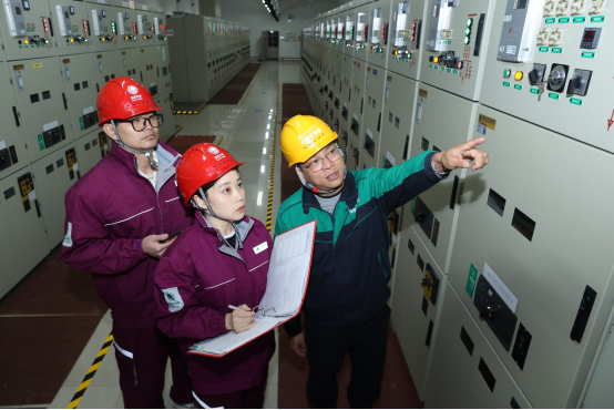 守护璀璨华灯全力护航春运国网上海市区供电公司的电力保障(图2)