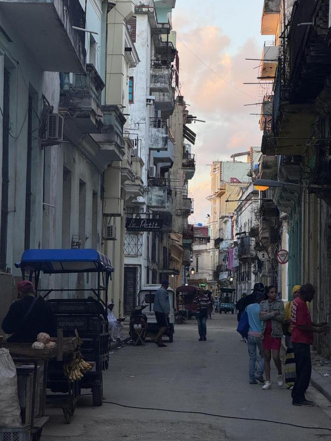 “游客少得让我焦虑”美国封锁“窒息”古巴旅游业(图6)