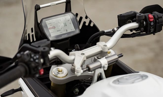 提前锁定2026年最强拉力？杜卡迪新ADV发布(图6)