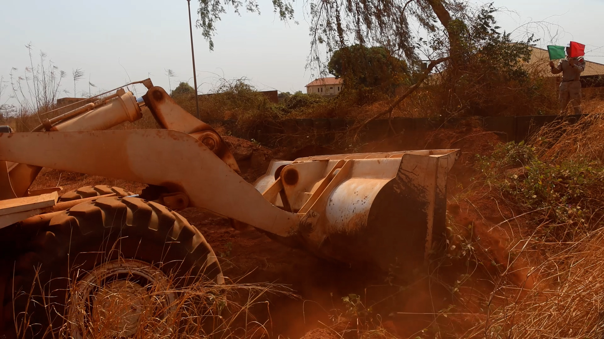 中国赴南苏丹（瓦乌）维和工兵分队高标准完成瓦乌机场基础设施建设任务(图6)