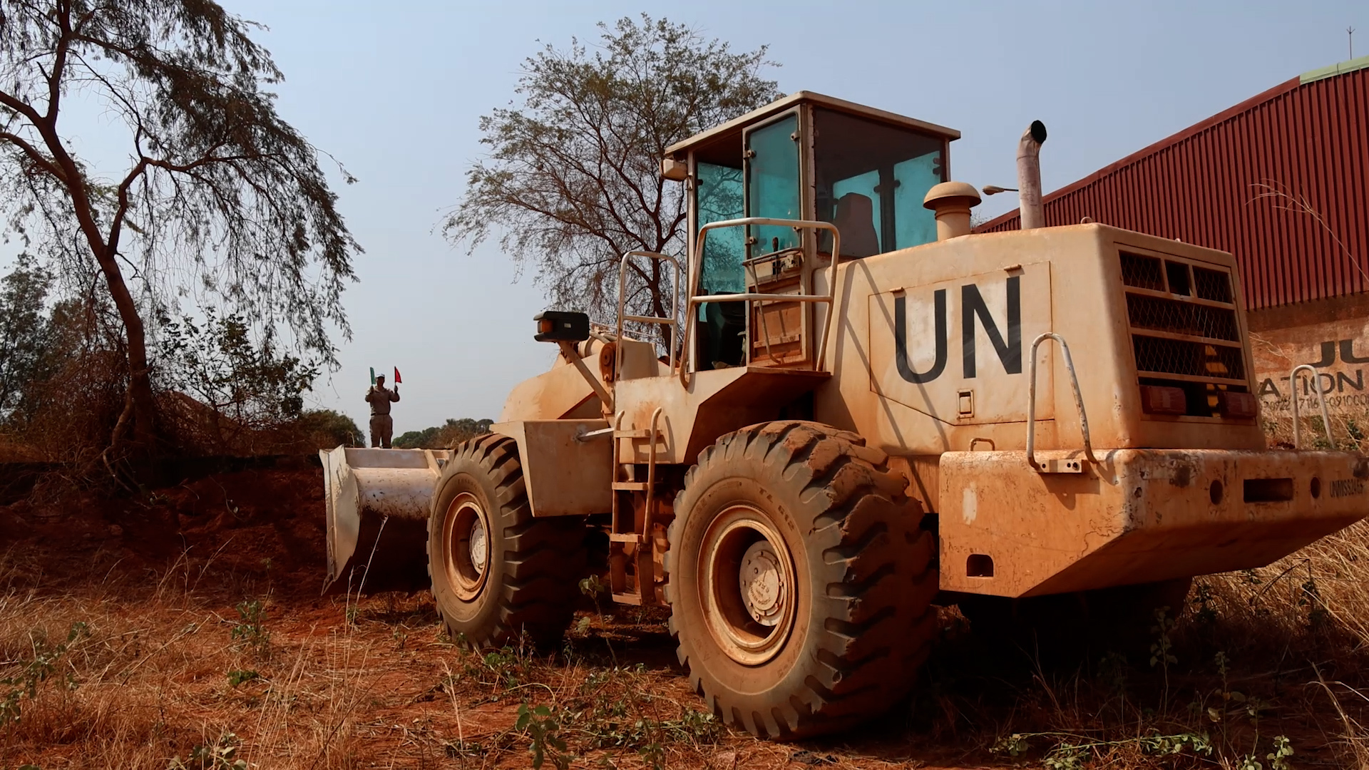 中国赴南苏丹（瓦乌）维和工兵分队高标准完成瓦乌机场基础设施建设任务(图5)